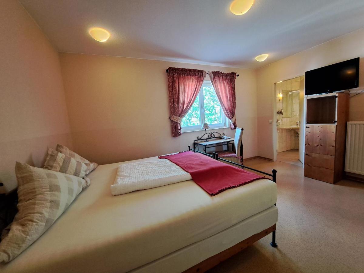 Mediterran Hotel Juwel Karlstein am Main Екстериор снимка