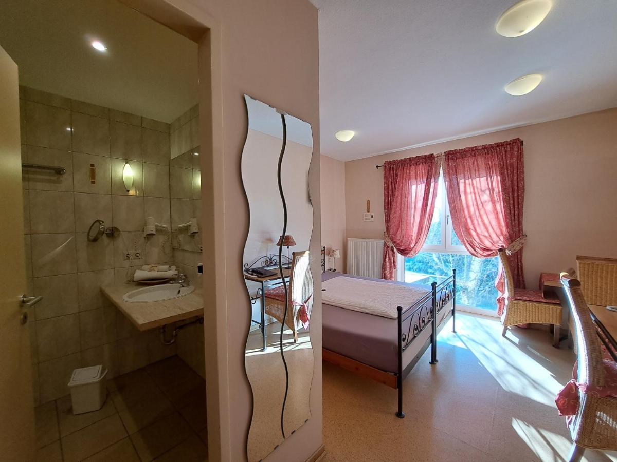 Mediterran Hotel Juwel Karlstein am Main Екстериор снимка