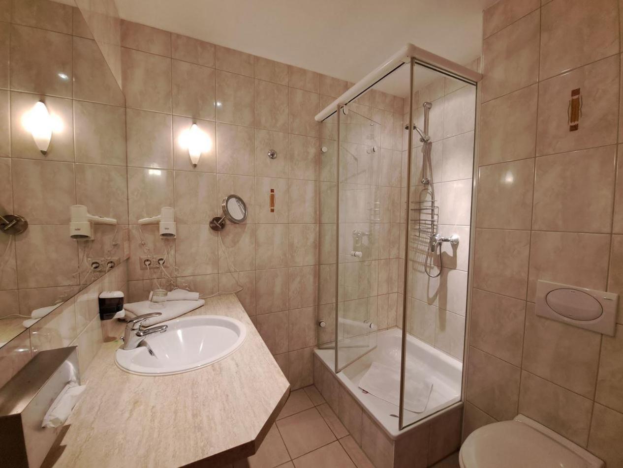 Mediterran Hotel Juwel Karlstein am Main Екстериор снимка