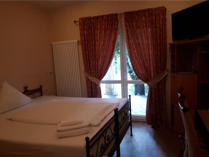 Mediterran Hotel Juwel Karlstein am Main Екстериор снимка