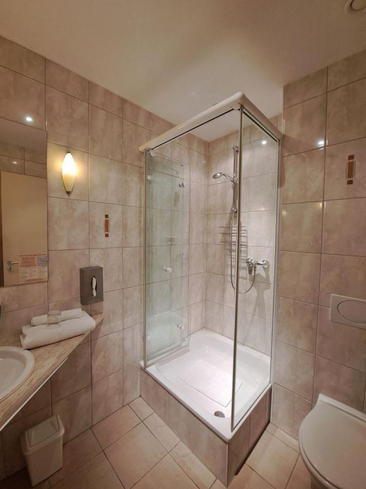 Mediterran Hotel Juwel Karlstein am Main Екстериор снимка