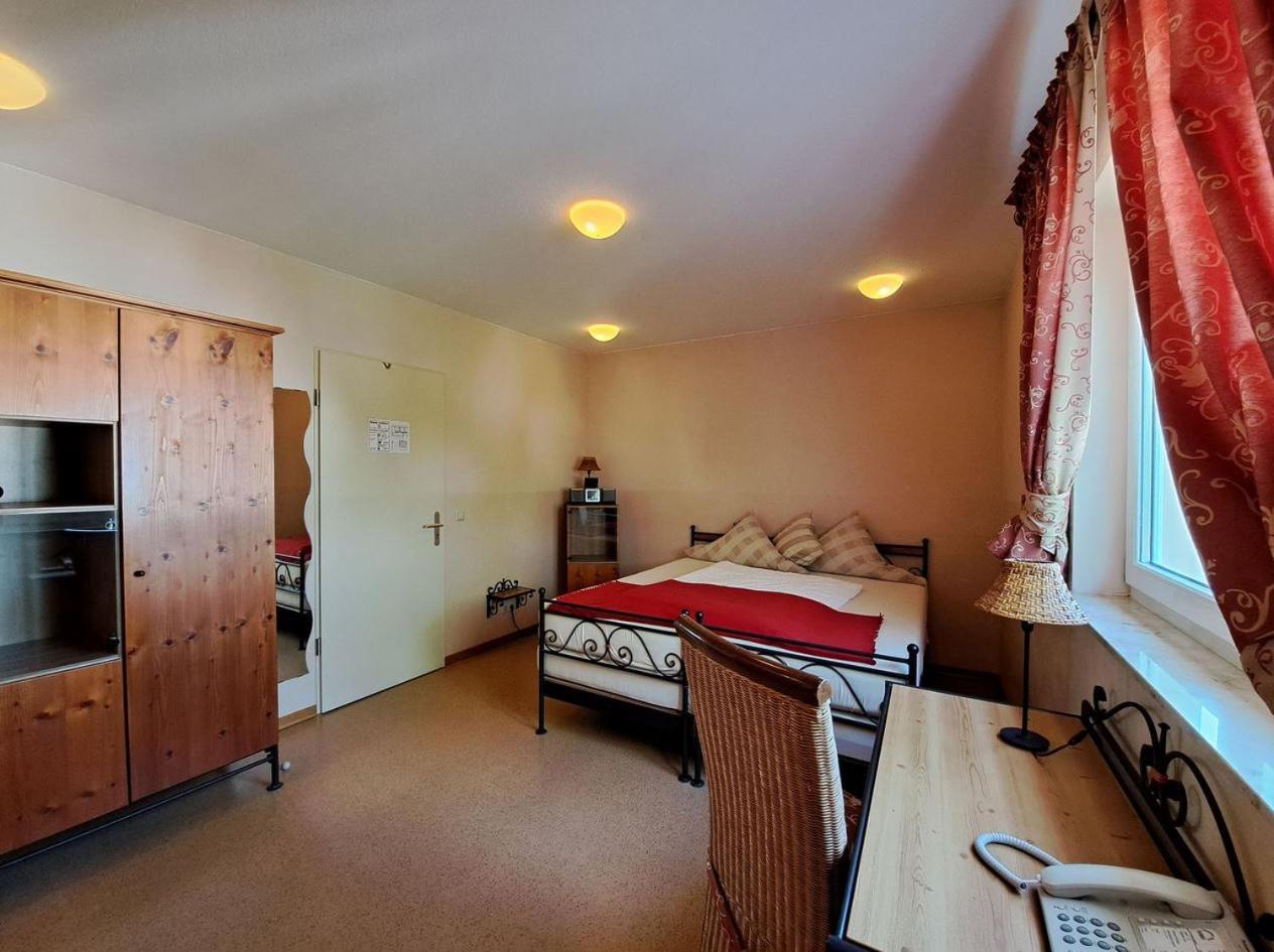 Mediterran Hotel Juwel Karlstein am Main Екстериор снимка