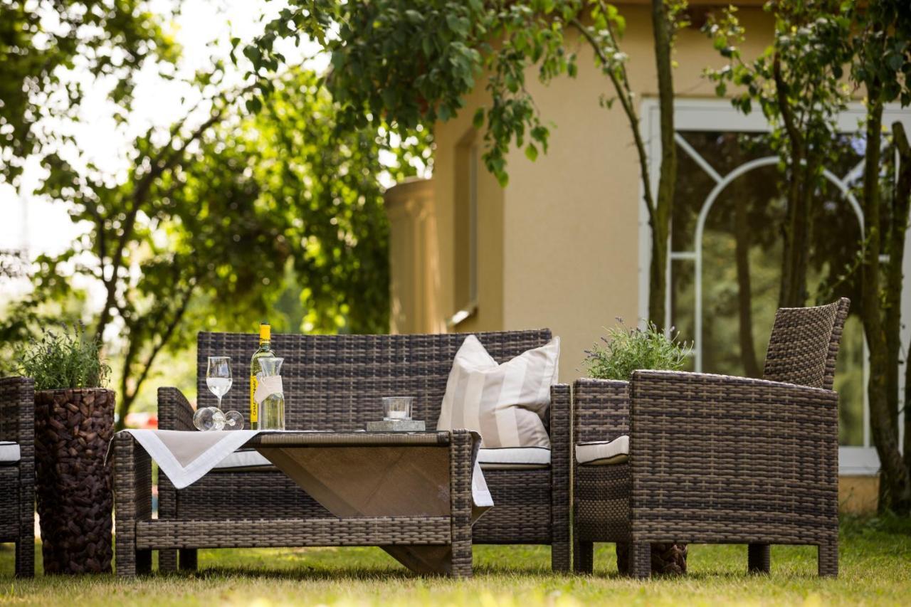 Mediterran Hotel Juwel Karlstein am Main Екстериор снимка